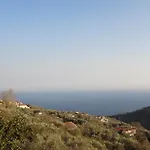约兰达霍姆公寓